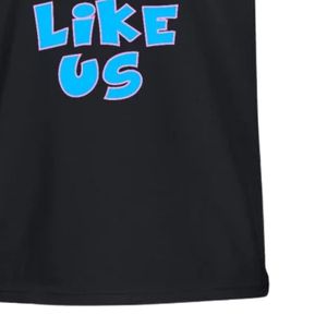 เสื้อยืดแขนสั้นลายกราฟิกสีดำสำหรับเด็ก ลายพิมพ์ตัวอักษร "They Not Like Us" สีน้ำเงิน คอกลม สไตล์ลำลอง แฟชั่นสำหรับเด็ก ใส่ได้ทุกวัน - Product Image 5