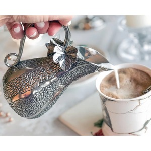 Jarra de Diseño Elegante con Detalles de Hojas, Ideal para Servir Agua, Reuniones Familiares, Fiestas y Regalos - Product Image 3