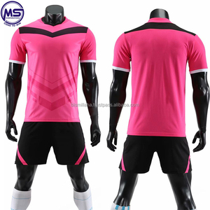 Maillot de football unisexe jaune et noir à manches courtes, col en V, en polyester anti-humidité, uniforme imprimé par transfert thermique, personnalisable pour équipe - Product Image 5