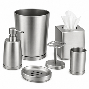 Ensemble d'accessoires de salle de bain de luxe beige et or, 7 pièces, en céramique côtelée, avec panier à déchets, distributeur de savon, porte-savon et accessoires de vanité - Product Image 2