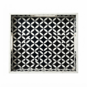Plateau décoratif géométrique noir et blanc en os incrusté, fait main, motif marocain, pour table basse, ottoman, ou coiffeuse - Product Image 1