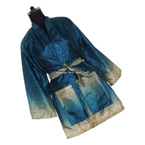 KS015 Kimono Corto de Seda Bohemio Vintage, Estilo Boho Gitano, Hecho con Seda de Sari Reciclada, Túnica Corta, Ropa de Dormir para Mujer - Product Image 4