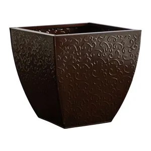 Vase à fleurs décoratif en fer recyclable pour la décoration intérieure verte, style côtier fait main, écologique, pour collections mondiales - Product Image 1