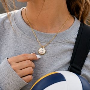 Collier de volley-ball personnalisé avec breloque en émail, bijoux en acier inoxydable plaqué or 18 carats pour marques en gros - Product Image 2