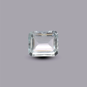 Natural Sky Blue Aquamarine 5.4 Carat Oval Faceted Loose Gemstone for Fine Jewelry - Product Image 1