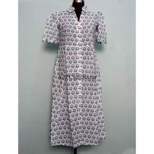 Robe midi florale Kangura pour femme, 100 % coton écologique, style Kangura, col en V, manches courtes, boutons décoratifs, lavable. - Product Image 3