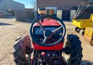 Tracteur à roues 4x4 Massey Ferguson 390, puissance nominale de 35 CV, avec moteur et boîte de vitesses pour les exploitations agricoles - Product Image 6