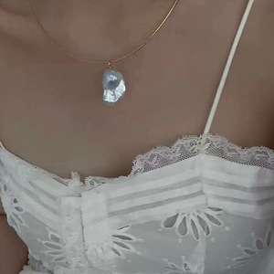 Collier en perles d'eau douce baroques dorées, style luxueux et séduisant à la française, collier bus pour femmes, collier bus design - Product Image 3