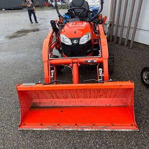 รถแทรกเตอร์ตักดินรุ่น Strong BX23S พร้อมเครื่องยนต์ดีเซล Kubota D902 ระบบขับเคลื่อน 4 ล้อ HST และขนาดกะทัดรัด - Product Image 1
