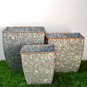 Bac à plantes galvanisé de style ferme moderne pour plantes d'intérieur décoratives et accessoires de présentation de jardin élégants - Product Image 6