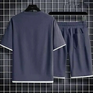 Conjunto Deportivo Casual de 2 Piezas para Hombre, Camiseta con Estampado Gráfico y Pantalones Cortos Negros, Ropa Urbana de Verano - Product Image 2