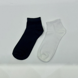 Chaussettes de ville classiques en coton de haute qualité pour homme, couleur unie, design élégant, pour le sport et les affaires. - Product Image 3