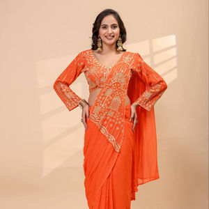 Sari brodé de créateur avec perles semi-émaillées – Ensemble prêt-à-porter avec chemisier entièrement cousu - Product Image 1