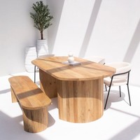 Table à manger Vandana Aureo Terra en bois de mangue avec un design contemporain solide et fait main