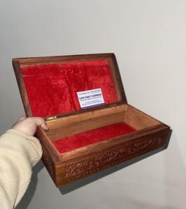 Boîte en bois rectangulaire écologique pour le rangement de bijoux et cadeaux - Intérieur doux pour articles délicats - Noël, Nouvel An chinois, décoration de table - Product Image 5