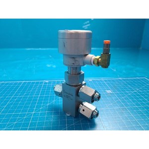 Swagelok SS-4BY-V35-1C Bellows-<b>Sealed</b> Valve Used As Is Legacy Semiconductor Equipment Parts - Product Image 2