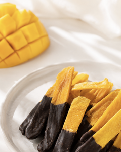 Bâtonnets de mangue vietnamienne les plus vendus 2026 enrobés de chocolat noir 65% cacao - Product Image 1
