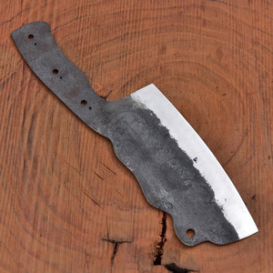 Cuchillo de Cocina Profesional Hecho a Mano, Forjado en Acero con Alto Contenido de Carbono 1095, Hoja de 7 Pulgadas y 5 mm de Grosor - Product Image 4