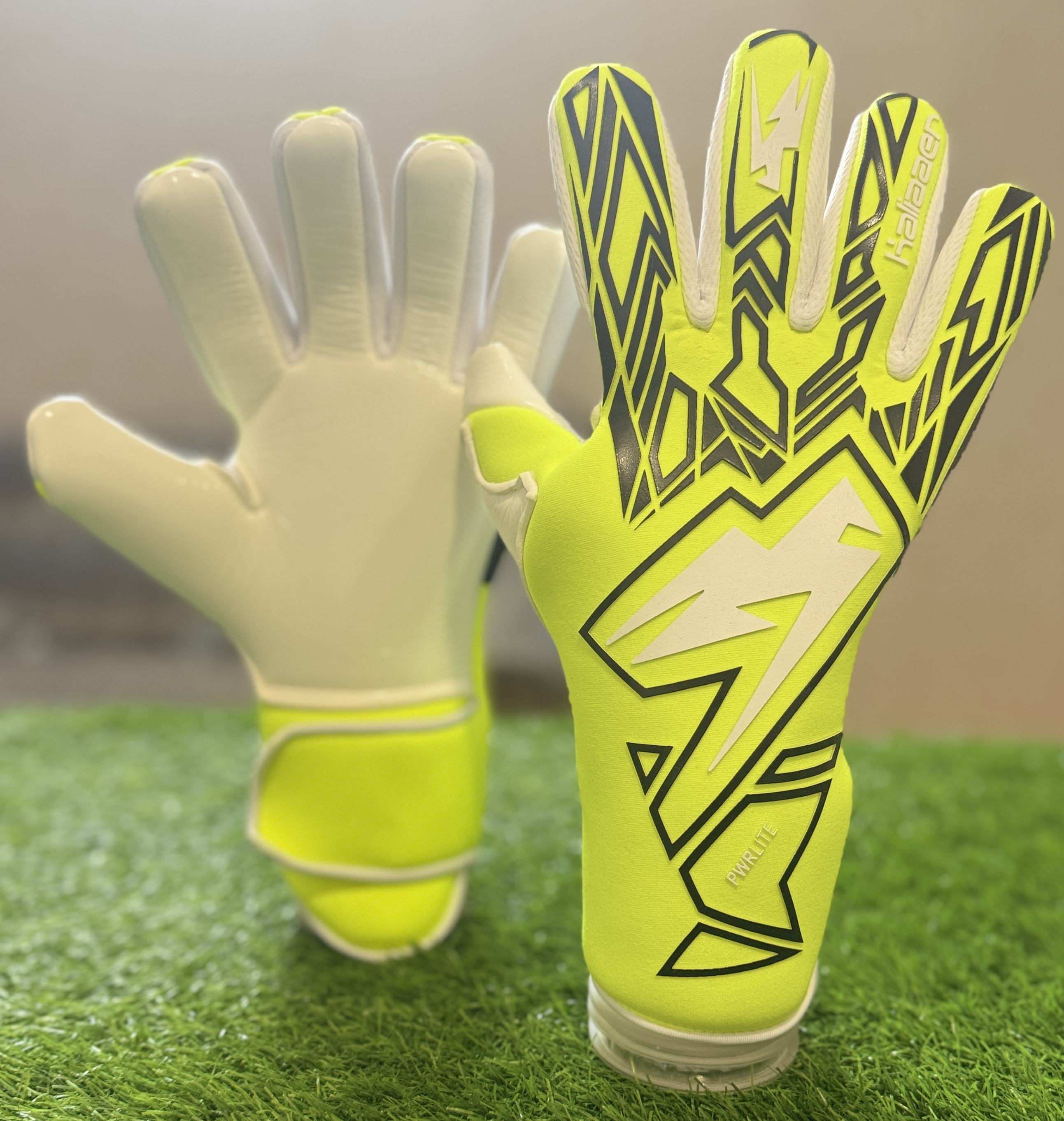 สีเหลือง