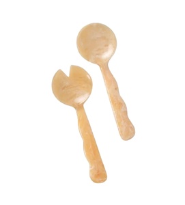 Juego de Servidores de Ensalada de Resina Hechos a Mano con Borde de Cristal, Cucharas de Diseño para Comedor - Product Image 3