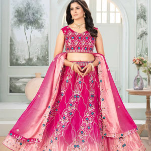 Vestido Largo Estilo Princesa con Cintura Ajustada y Cuello Redondo, Bordado con Borlas, Transpirable y Ecológico, Servicio OEM Moderno - Product Image 1