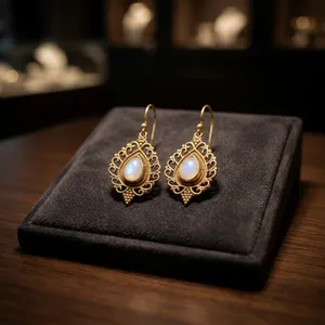 Boucles d'oreilles en laiton avec pierre de lune naturelle, bijoux artisanaux en pierres précieuses, vente en gros - Product Image 1