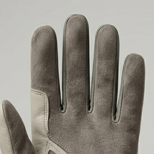 Guante de golf ligero con diseño ergonómico para los dedos, transpirable, cómodo y con palma de construcción duradera para un rendimiento mejorado. - Product Image 3