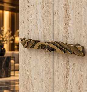 Tirador de Puerta Ondulado en Capas con Acabado Bronce Antiguo, Manija Larga Texturizada para Gabinetes, Herraje Decorativo para Muebles de Interiores de Lujo - Product Image 5