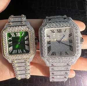 Montre Hip Hop personnalisée avec cadran vert serti de moissanites - Product Image 5