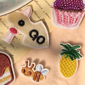 Patch brodé personnalisé en tissu 3D avec logo, badge, fermeture auto-agrippante Velcro, thermocollant pour chapeaux - Product Image 5