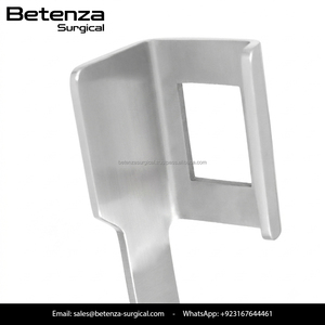 Retractor de Costillas Finochietto Manual de Acero Quirúrgico Betenza, Ajustable y de Alta Resistencia para Cirugía Cardíaca y Torácica - Product Image 3