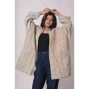Chaqueta Bohemia de Invierno para Mujer, Acolchada, Hecha a Mano, Ecológica y Transpirable, de Algodón Indio Kantha, Estilo Vintage, Marca SR Exports - Product Image 4