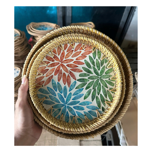 Plateau en rotin bohème avec incrustation de nacre, écologique et durable, sans danger pour les aliments, idéal pour la décoration intérieure - Product Image 2