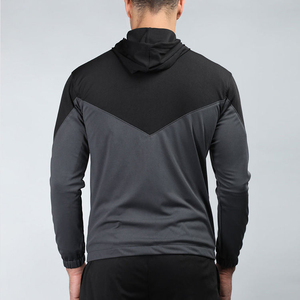 Combinaison de course pour homme avec logo personnalisé, construction respirante et coupe confortable pour les activités quotidiennes - Product Image 4