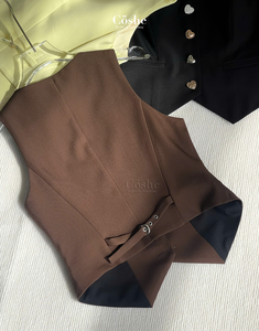 Coshe Kylie haut élégant sans manches col en V gilet avec bouton détails Chic et polyvalent pour les femmes haut gilet bureau tenues quotidiennes - Product Image 5