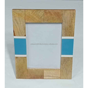 กรอบรูปไม้แบบมินิมอล พร้อมงานฝังเรซิ่นสีน้ำเงิน ทำด้วยมือ สำหรับตกแต่งบ้านสไตล์โมเดิร์น - Product Image 1