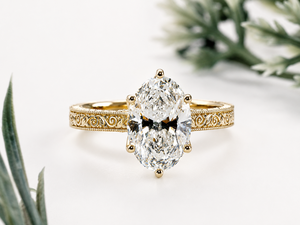 Anillo de compromiso de oro amarillo de corte ovalado con diamante cultivado en laboratorio para mujer, estilo vintage con grabado de filigrana y banda milgrain, solitario para boda. - Product Image 1