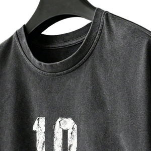T-shirt vintage noir 100 % coton délavé, manches courtes, col rond, numéro 10 imprimé en sérigraphie sur le devant, 280 g, respirant, coupe oversize - Product Image 5