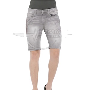 กางเกงยีนส์กางเกงขาสั้นสไตล์ลำลองยาวปานกลางเอวยาวถึงเข่าสีทึบพิมพ์โลโก้ได้ตามต้องการ - Product Image 1