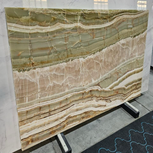 Dalles de marbre onyx aux tons terreux, beige naturel, vert, panneaux de pierre dorée - Product Image 1