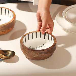 Moderno Tazón de Madera para Servir Alimentos, Acabado Pulido, Diseño Minimalista, Vajilla Duradera para la Mesa de Cocina, para el Uso Diario - Product Image 1