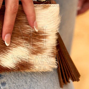 Design New Style Women Leather <b>Wristlet</b> Clutch with Zipper Closure Wholesale Soft Leather Clutch Purse for Women Daily Use - Product Image 2