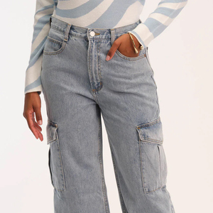 Jeans en denim de haute qualité pour femmes avec étiquette personnalisée, fabricant en gros de jeans en denim pour femmes, style cargo pour femmes - Product Image 2