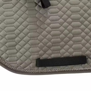 Nouvel arrivage : Tapis de selle matelassé rafraîchissant pour dressage, couleurs élégantes pour sports équestres, en vente - Product Image 4