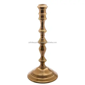Porte-bougie de Noël en bois fait à la main avec finition dorée élégante, style luxueux pour les espaces de vie, lanternes Zahid Exports, pots à bougies, décoration - Product Image 1