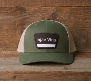 Gorra trucker de malla tejida al por mayor, de 6 paneles, de alta calidad, con perfil medio estructurado y visera curva, hecha en Vietnam. - Product Image 2