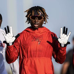 Gants de football américain légers à paume adhésive, performance améliorée, pour receveurs, adultes, jeunes et enfants, gants de rugby - Product Image 3