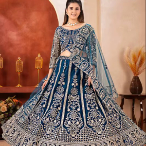 Lehenga Choli en Coton Élégant et Intemporel, Orné de Broderies Dorées Détaillées, à une Silhouette Imposante, Idéal pour Mariages Traditionnels et Fêtes de Diwali - Product Image 1