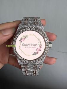 นาฬิกาผู้ชายฝังเพชรโมอิสซาไนต์เต็มหน้าปัด ขนาด 41 มม. ตัวเรือนทรงกลม ระบบจักรกลอัตโนมัติ ผ่านการทดสอบเพชร VVS เหมาะสำหรับงานปาร์ตี้ของแร็ปเปอร์ - Product Image 3