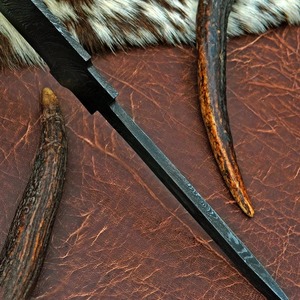 Lame de couteau Bowie en acier de Damas de 16 pouces – Lame forgée à la main, pleine longueur, style médiéval, forgée par un forgeron, pièce brute - Product Image 6